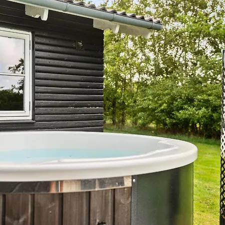 In With Sauna *