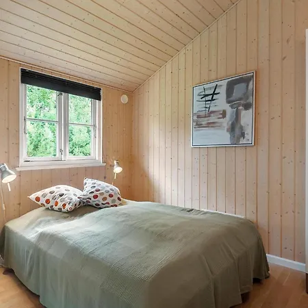 בית נופש In With Sauna