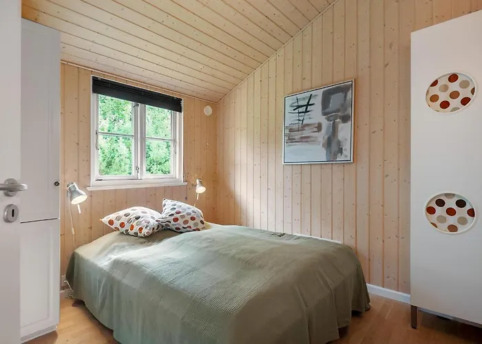 Dom wakacyjny In With Sauna
